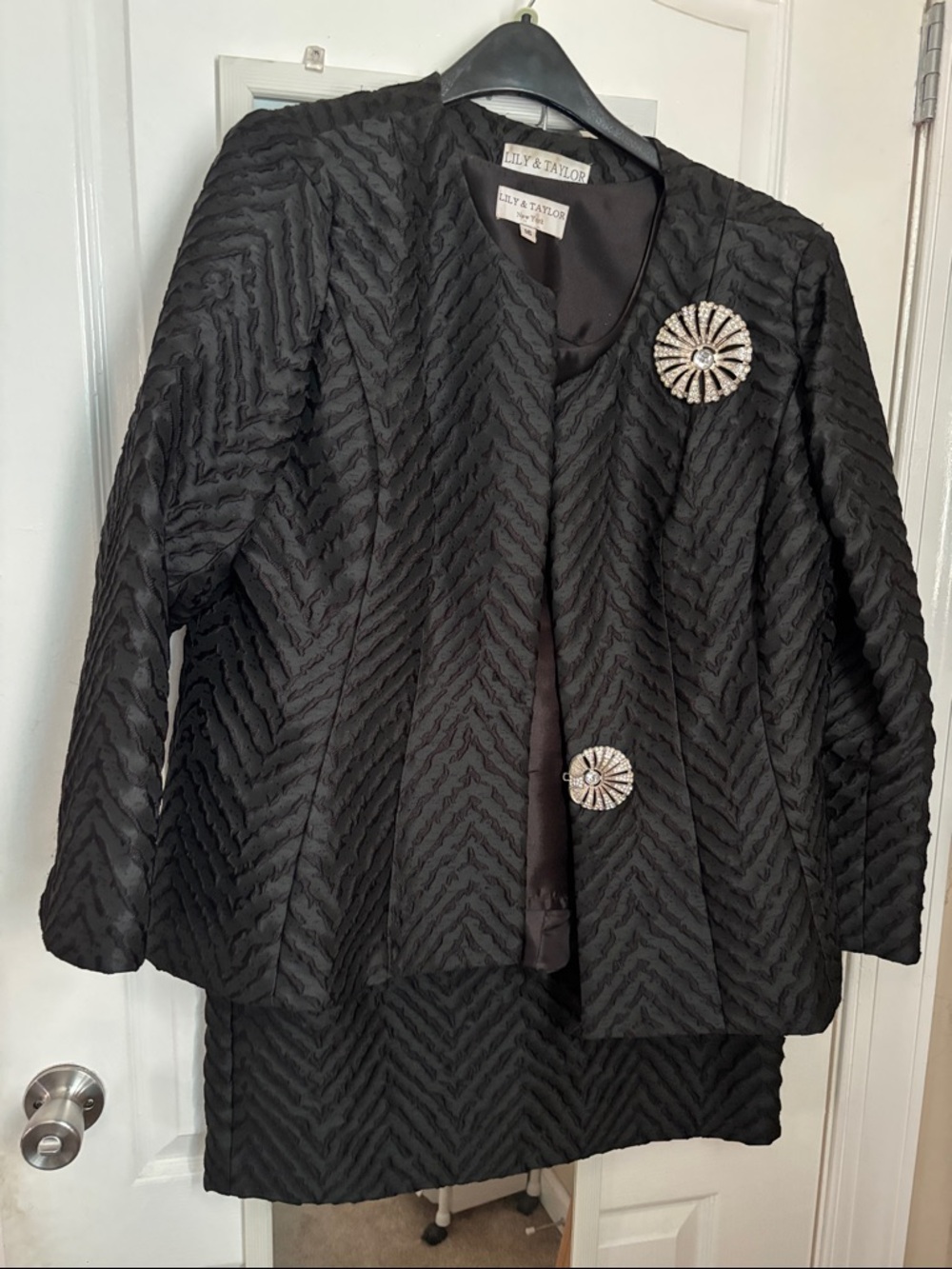 Black Textured Women's Blazer with Decorative Brooches three piece skirt suit